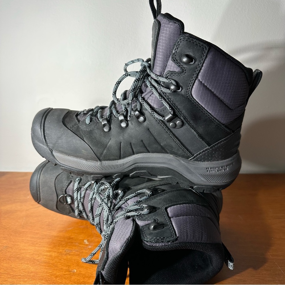 Keen Black and Purple Snow Boots